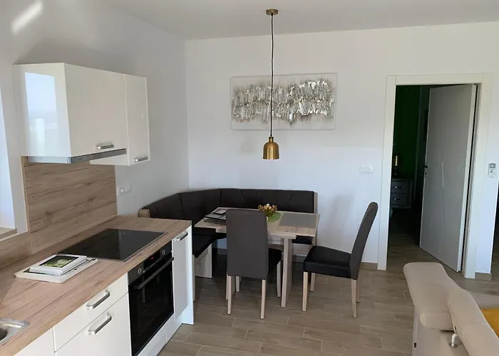 アパート Nona Ervina *